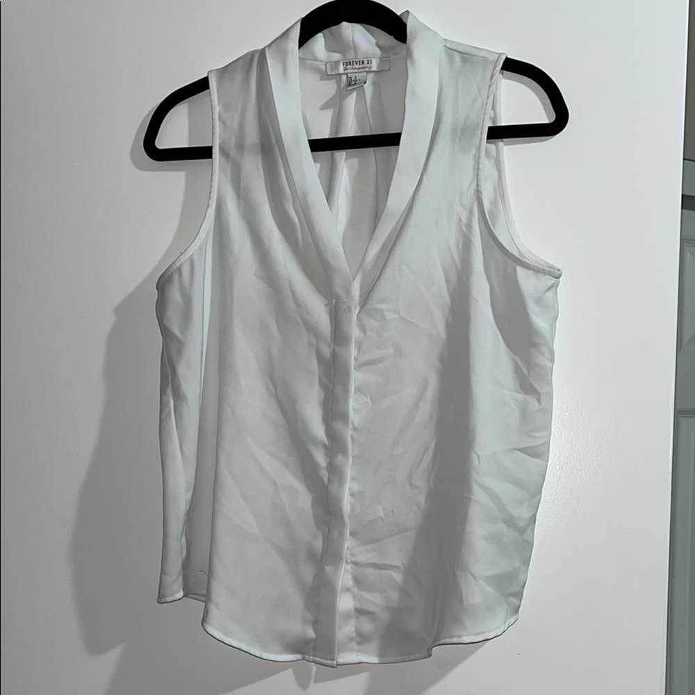 Forever21 White Sleeveless Fitted Blouse